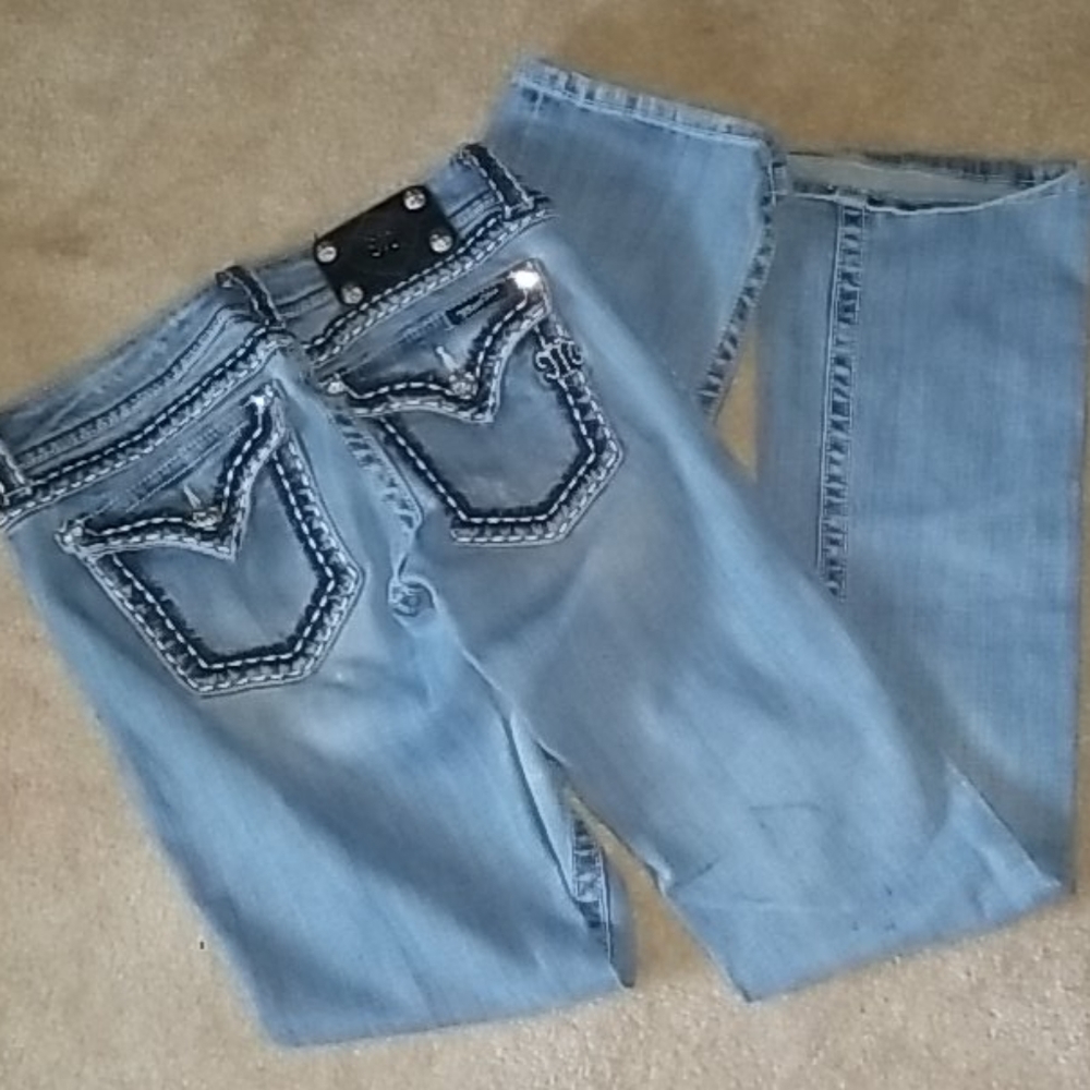 EUC light washed miss me jeans